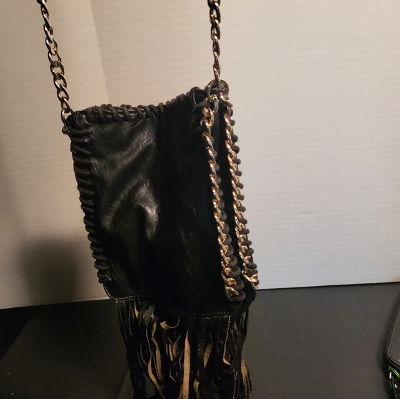 Small funky fringe purse with chain crossbody - Picture 1 of 6